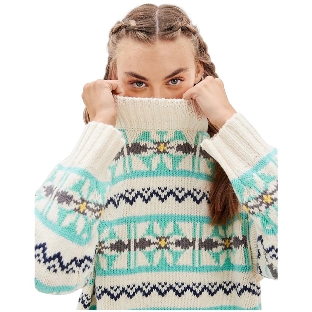 American Eagle Fair Isle Snowflake Sweater Womens‎ Small Teal Cream Knit Boho